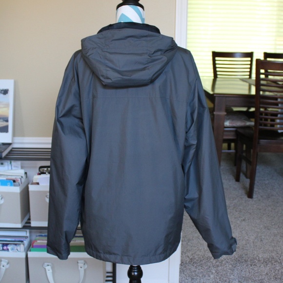Men's Columbia Jacket - Picture 4 of 11